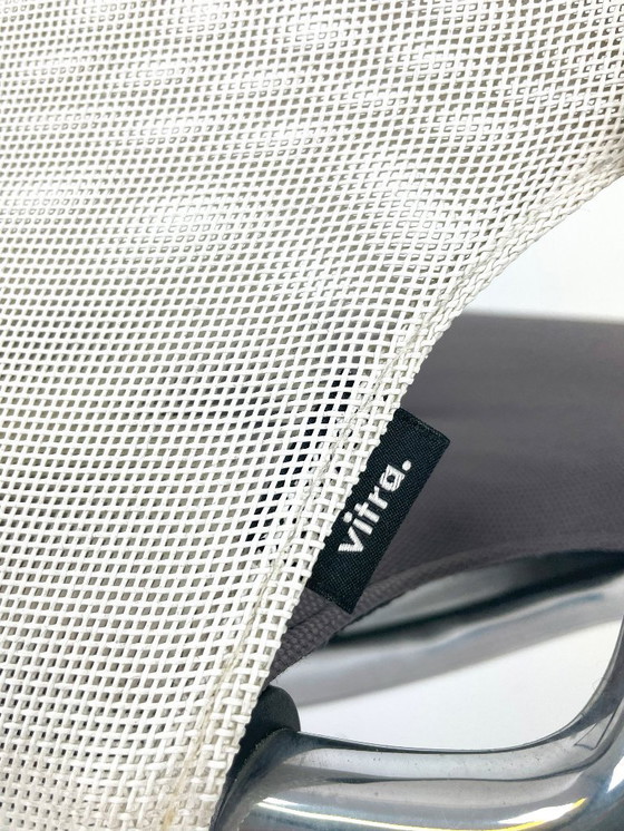 Image 1 of Vitra Meda bureaustoel