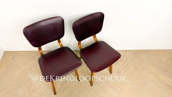 2x Vintage Rode Mid Century Eetkamerstoelen – Wood, Leather (photo 3 of 6)
