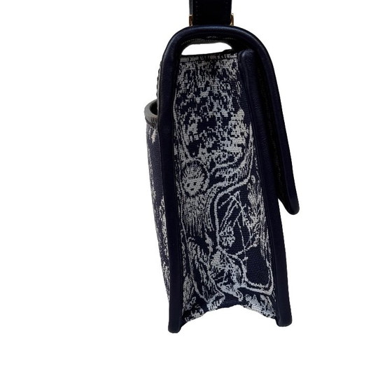Dior Montaigne 30 – Crossbody bags, Calfskin (photo 15 of 25)