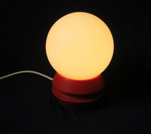 Temde Type 4 table lamp table lamp white globe orange base