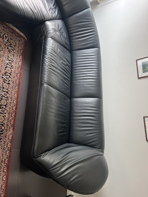 Leolux Gynko de 3 plazas con media esquina en cuero.