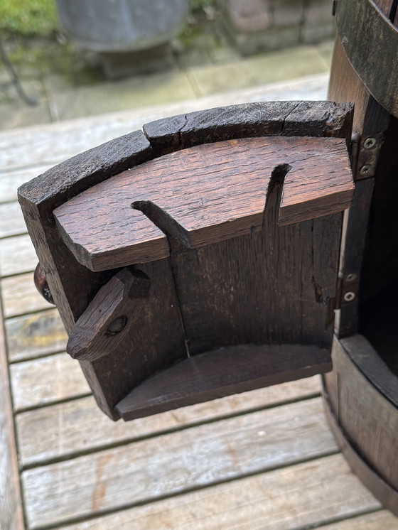 Image 1 of Bouée de pêche ancienne en bois | Chêne massif et fer forgé | XIXe siècle