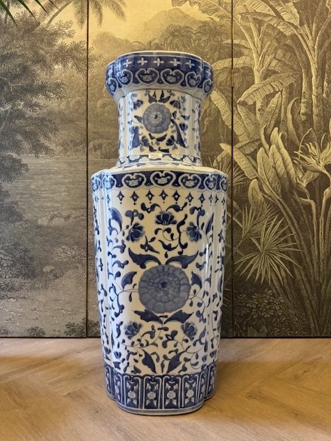 Image 1 of LARGE CHINOISERIE STYLE VASE