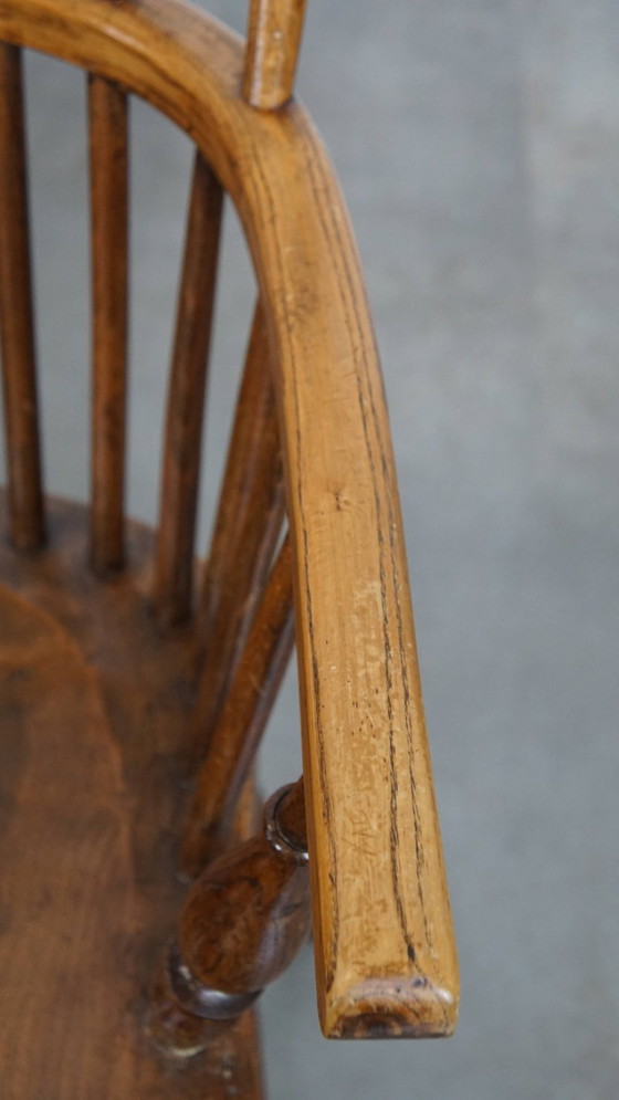 Image 1 of 4x Antike englische Windsor Stühle aus dem 19. Jahrhundert aus Ulmenholz