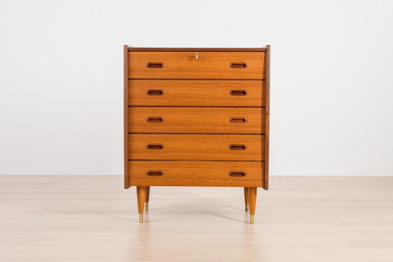 Image 1 of Cassettiera scandinava in teak, anni '60, stile Mid-Century Modern.