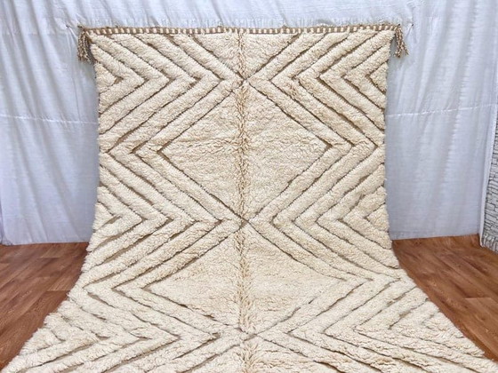 Image 1 of Alfombra marroquí hecha a mano de pura lana de 2/3 m