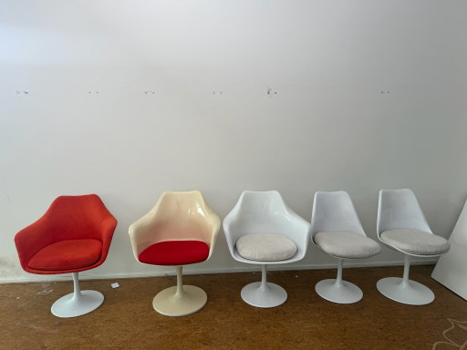 5x tulip stoelen