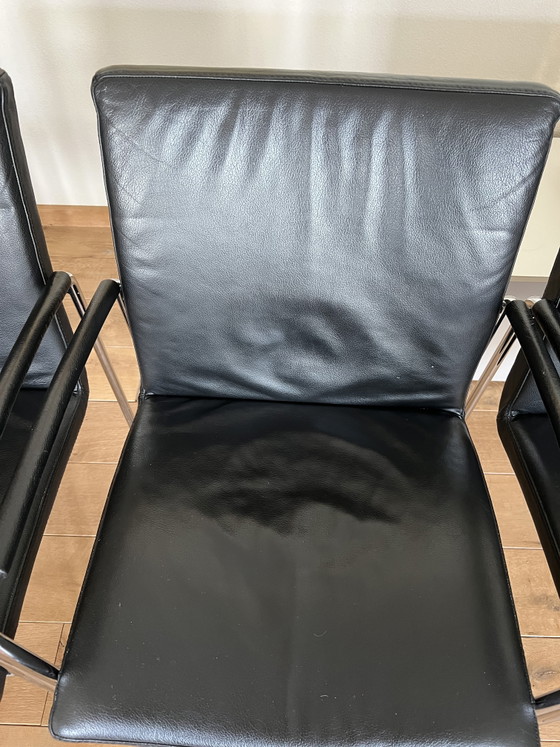 Chaises de salle à manger Leolux Talos 4 noires – Leather, Metal (photo 5 of 8)