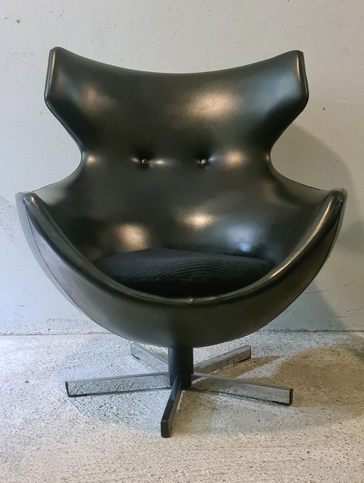 Vintage, design Egg Chair,. Pierre Guariche for Meurop