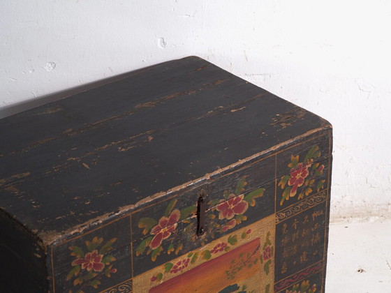 Antique painted trunk in pine wood – China, circa 1900 – Storage cabinet, Iron (photo 11 of 40)