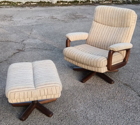 Image 1 of Drehsessel und Hocker aus der Mitte des 20. Jahrhunderts (1970er Jahre)
