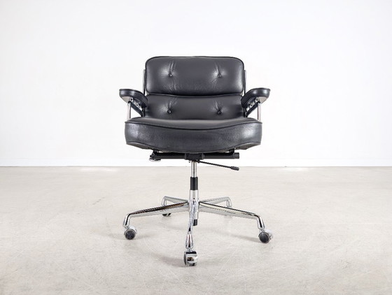 Image 1 of Original Vitra ES 104 Lounge chair Charles Eames office chair armchair