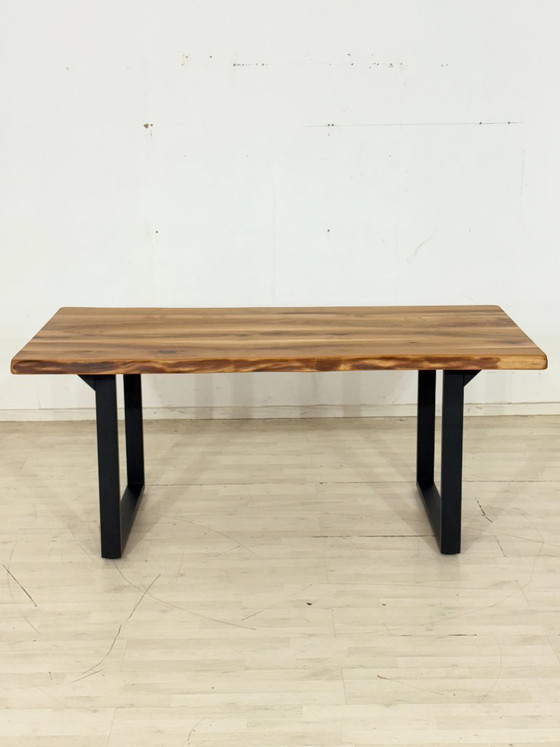 Image 1 of Massief houten eettafel van walnoothout / Tafel / Eettafel / Vergadertafel / Woonkamertafel / 180 cm breed