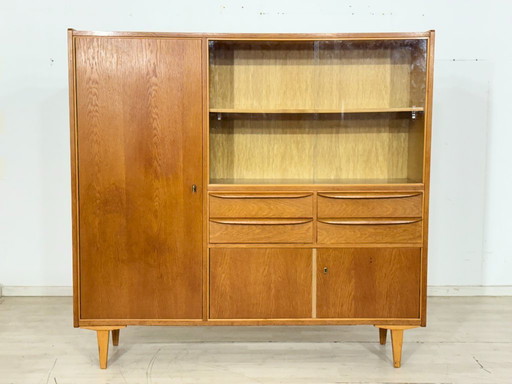 Mobile/credenza/armadio vintage per soggiorno in rovere, design di metà secolo.