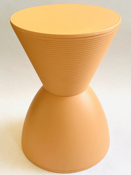 Image 1 of Kartell - Philippe Starck - Ensemble de 2 tabourets/tables d'appoint Prince AHA avec rangement