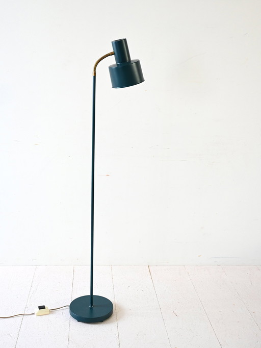 Scandinavische staande vintage lamp van metaal en messing