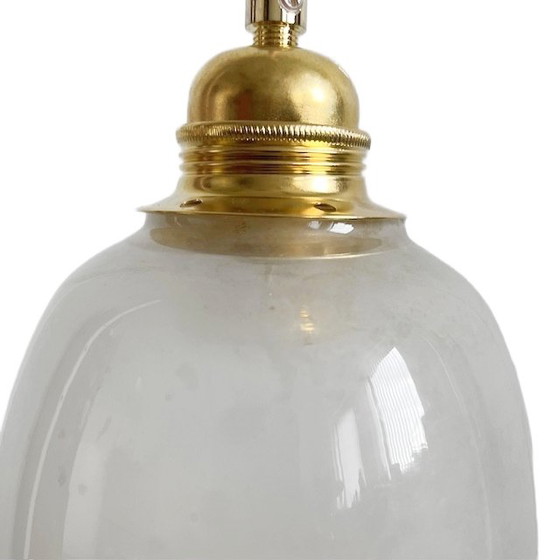 Image 1 of Lampe suspendue vintage en verre irisé de carnaval