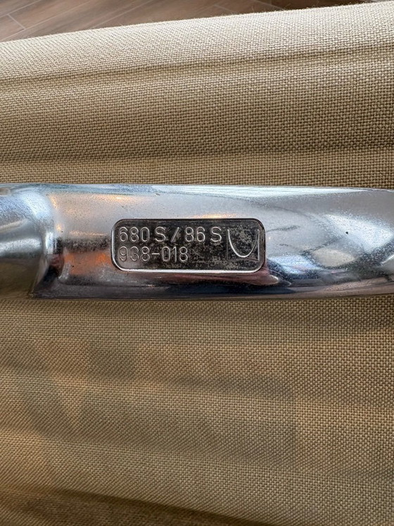 Image 1 of Sillas Eames para Herman Miller 680S/86S