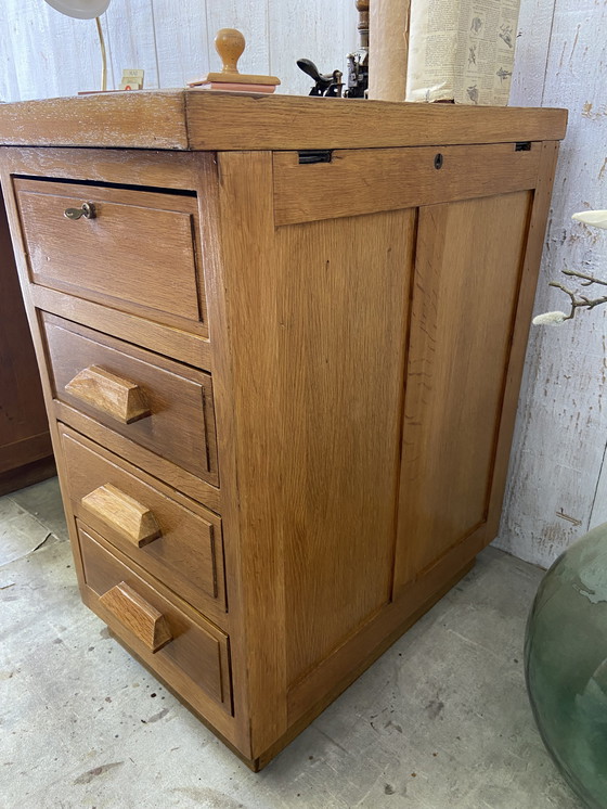 Image 1 of Bureau de Professeur
