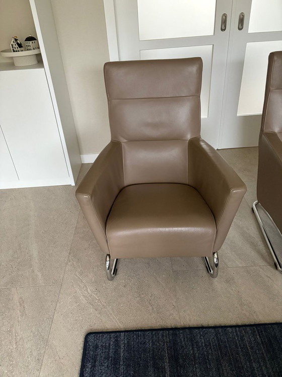 2 Poltrone in Pelle con Base Cromata Moderna – Leather, Chrome (photo 3 of 5)