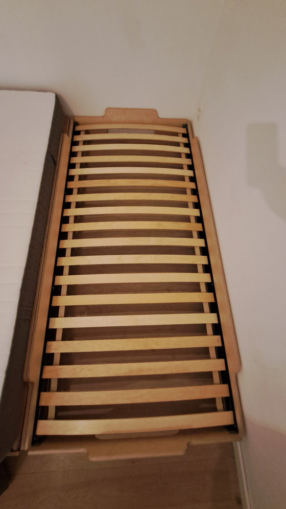 Image 1 of 2 camas individuales apilables de Müller