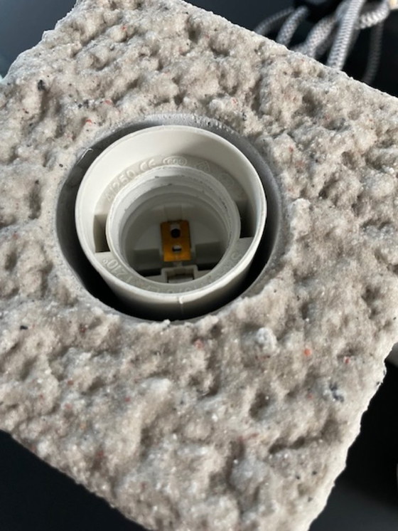 Image 1 of Set van twee moderne designlampen met sculpturale stenen basis