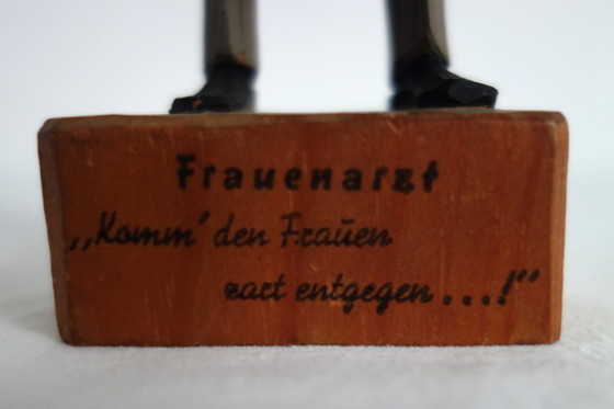 Image 1 of Statue allemande en bois Jaschke Pretzl gynécoloque vintage