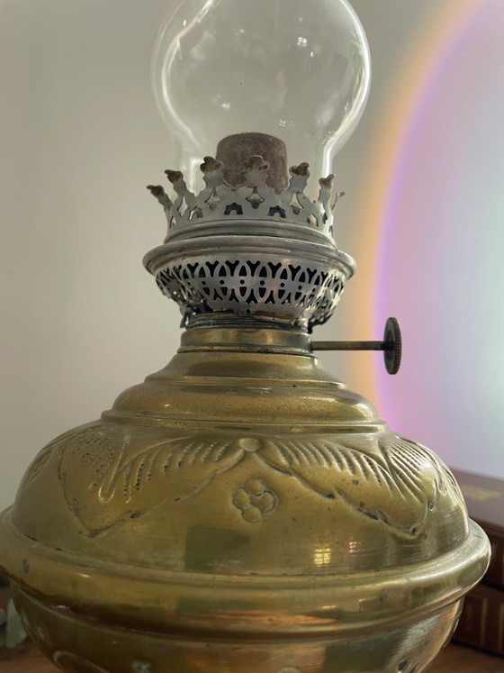 Antique oil lamp – Table lamps (photo 3 of 3)