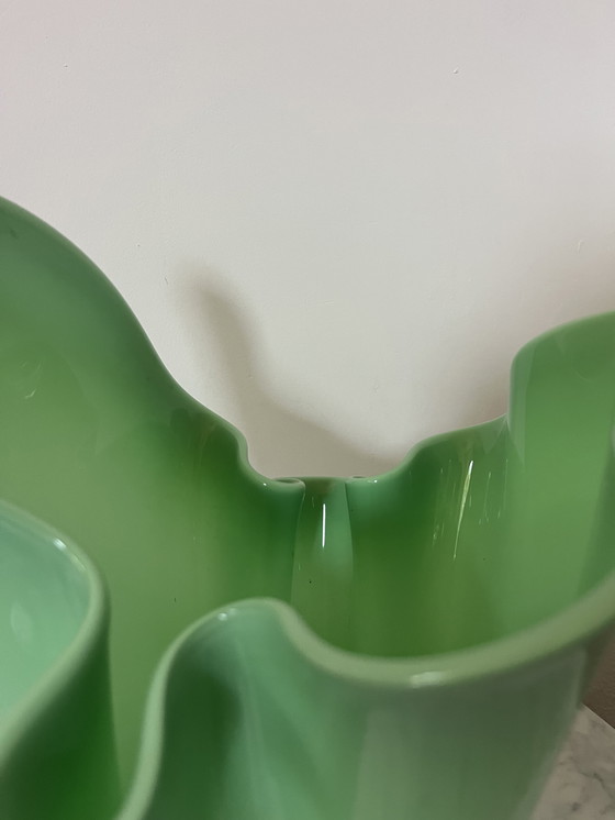 Image 1 of Murano zakdoek vaas licht groen