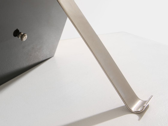 Image 1 of La Maison Desny Art Deco nikkelmetalen opaalglazen tafelspiegel uit de jaren 1930