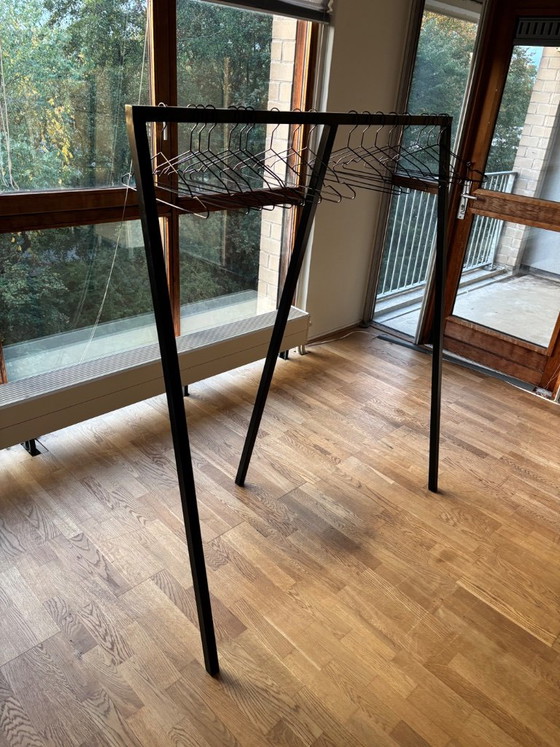 HAY Loop Stand Wardrobe appendiabiti, metallo nero, Armadi, Minimalisme (foto 2 di 5)
