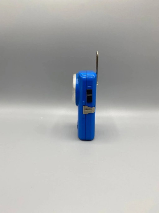 Vintage zaklamp uit de jaren 60 met SPF-bescherming, blauw gelakt metaal en chromen reflector. (photo 2 of 4)