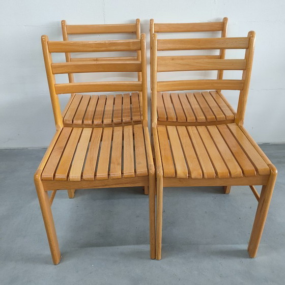 Image 1 of 4 Stühle für das Esszimmer im skandinavischen Stil (helle Farbe)