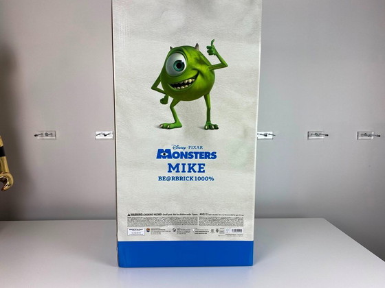 Image 1 of Bearbrick Disney Pixar Monsters & Co. MIKE versione 1000% MEDICOM toys