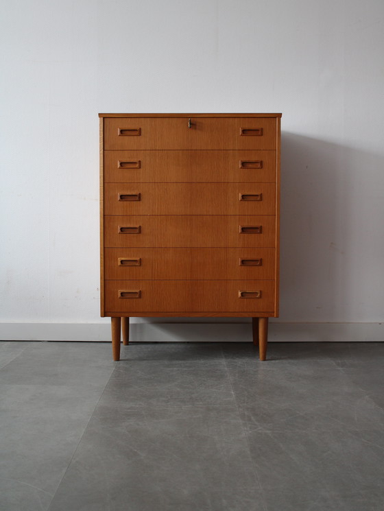 Image 1 of Vintage Deense ladekast in eiken