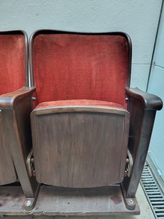 Image 1 of Eleganti poltrone da cinema rosse (set da 2): fascino vintage per il tuo home theater!