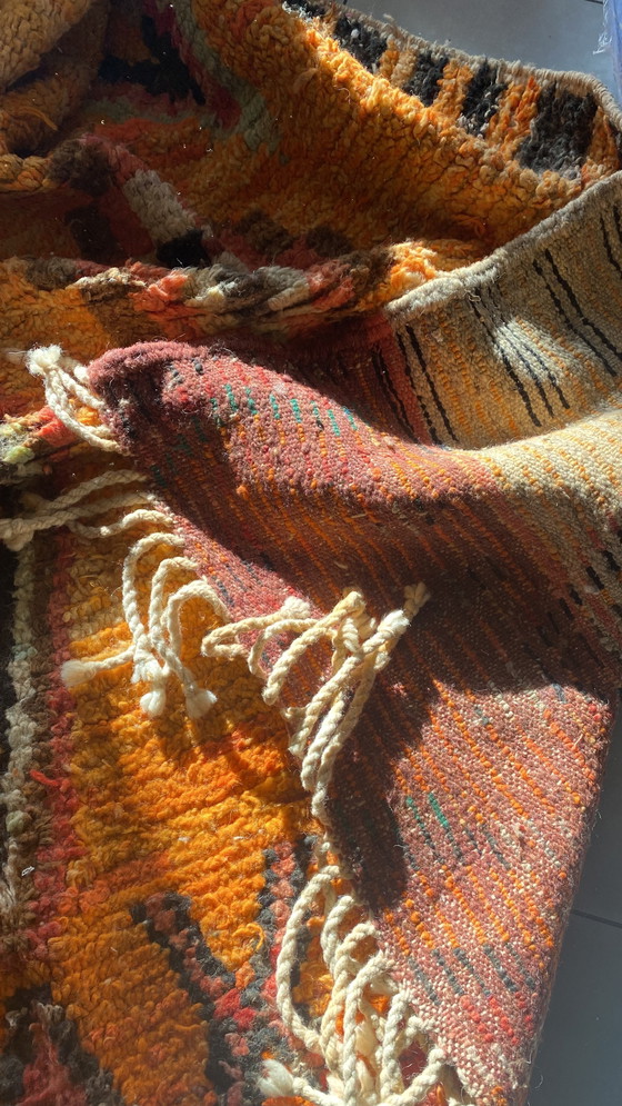 Image 1 of Tappeto berbero unico delle montagne dell'Atlante - Trama tessuta a mano in lana (310 × 190 cm)