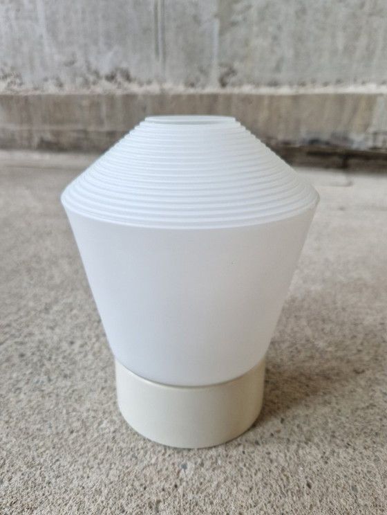 Image 1 of Lampada da soffitto vintage Philips in vetro opalino Gerbibbeld