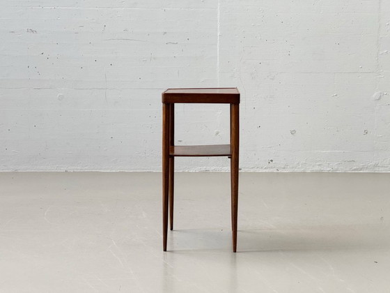 Image 1 of Mid-Century Beistelltisch mit Ablage aus Teakholz, 1960er Jahre