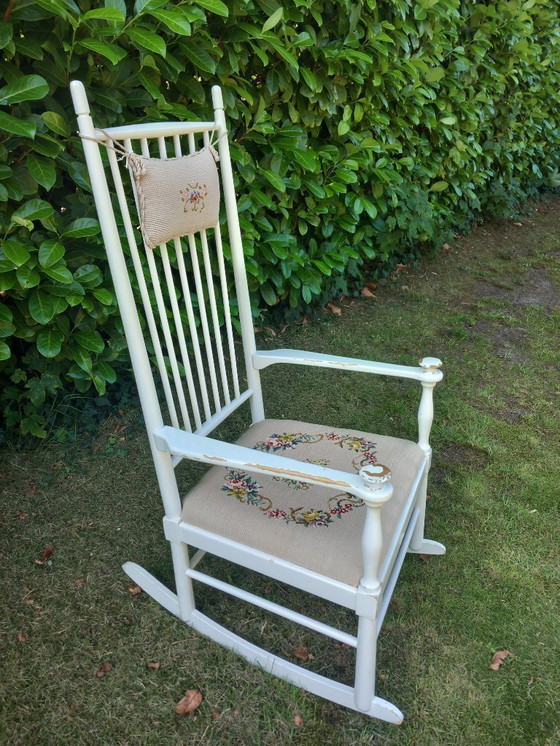 Image 1 of Fauteuil à bascule