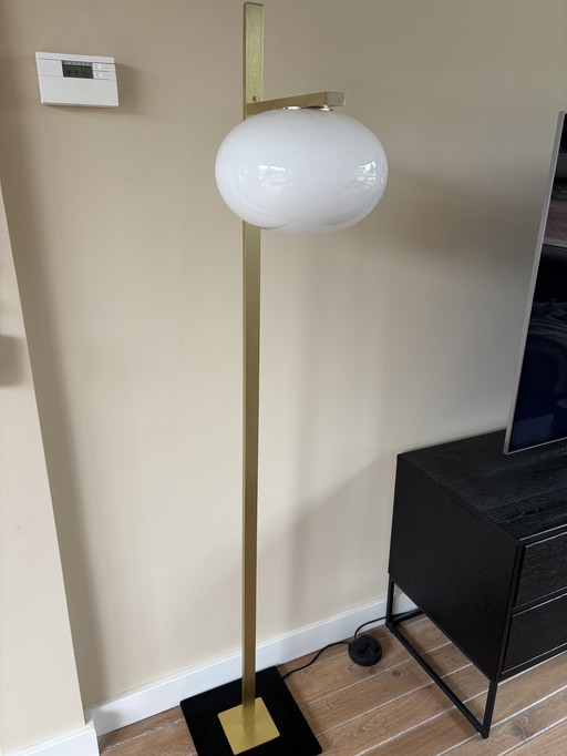 Beautiful elegant Alba floor lamp by Oluce - new