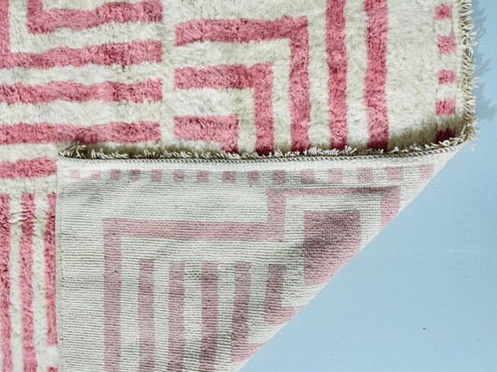 Image 1 of Tappeto marocchino geometrico rosa: 300x200 cm, annodato a mano in lana Beni Ourain.