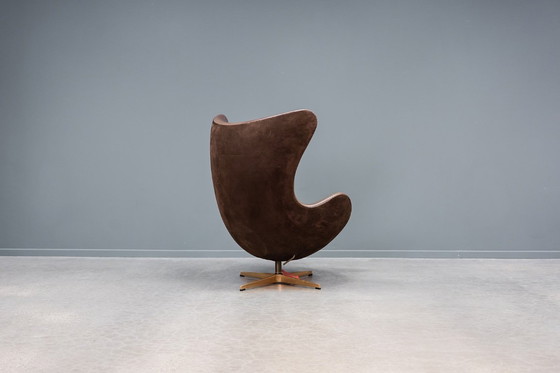 Image 1 of Fauteuil œuf édition anniversaire