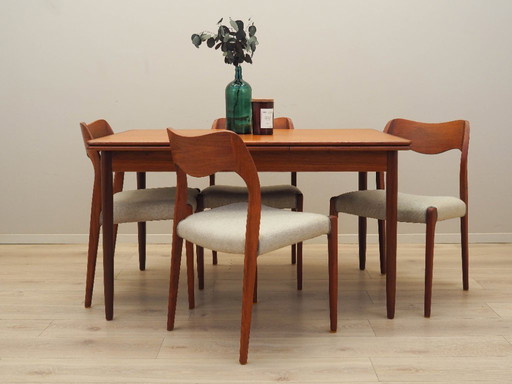 Set di quattro sedie in teak, design danese, anni '60, designer: Niels Otto Møller