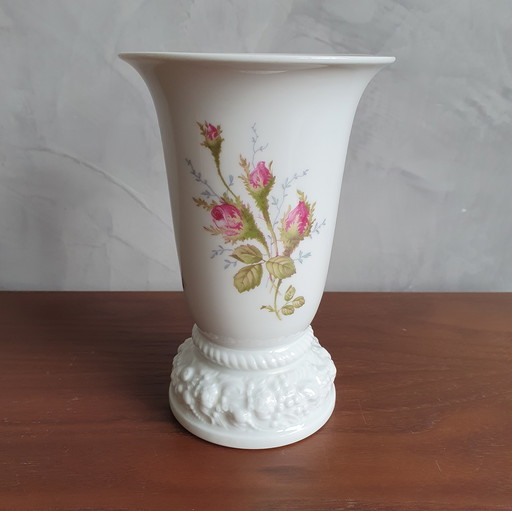 Vase à fleurs Mary en porcelaine de Rosenthal avec roses en mousse