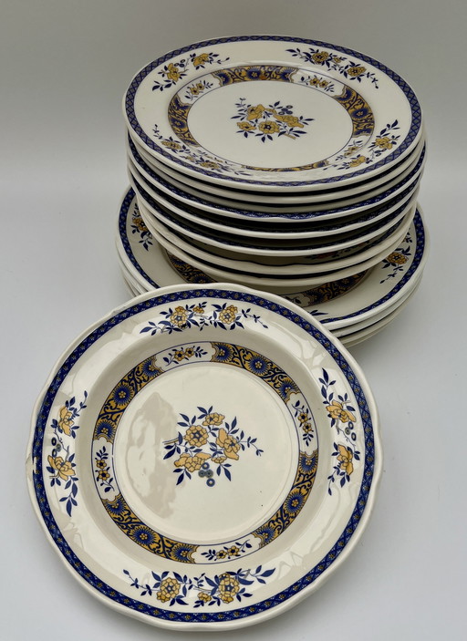 Antikes Tafelservice „Saxon Blue“ – 12 Teile, florales Muster in Blau & Gelb (Restposten)