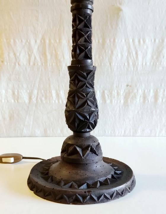 Brutalist solid wood table lamp base - early 20th century, Brown (photo 2 of 8)