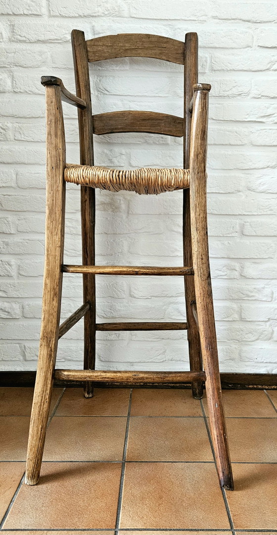 Image 1 of Chaise haute française ancienne avec assise en osier
