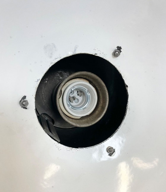 Image 1 of Industrielle Bauhaus-Hängeleuchte aus schwarzem Emaille, 1930er Jahre