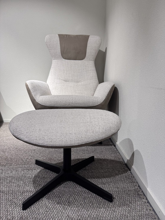 Image 1 of Sillón Montel Yani con otomana